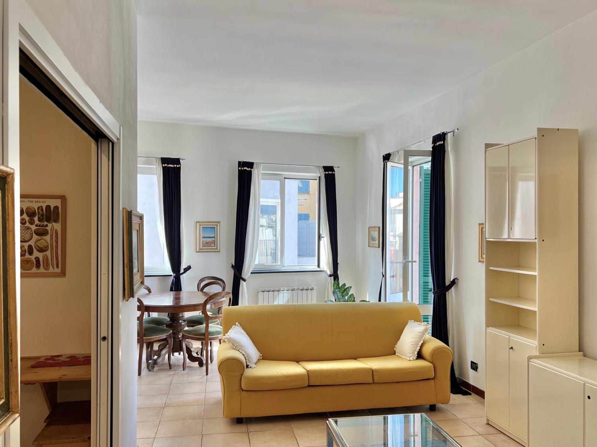 Lovingenoa Prione Apartment Exterior photo